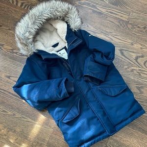 Abercrombie kids warmest parka w/ faux fur and fleece. Kids 7/8.
